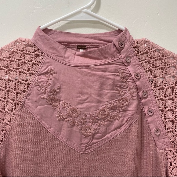 Free People Women's Small Dusty Rose Embroidered Crochet Waffle Knit Blouse Top - Picture 3 of 16